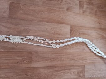 PROVÁZKOVÝ ZÁVĚS NA KVĚTINÁČE - 2