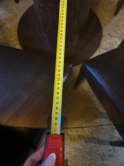 Skleněný jídelní stůl - 2