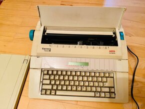 Elektrický psací stroj AEG Olympia - 2