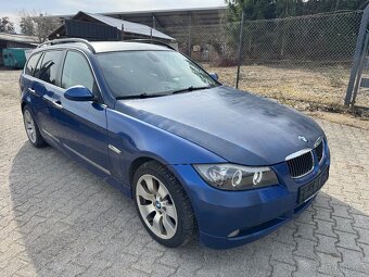 BMW 325 Xi Touring - 2
