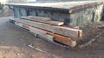 Staré dubové? trámy - 2