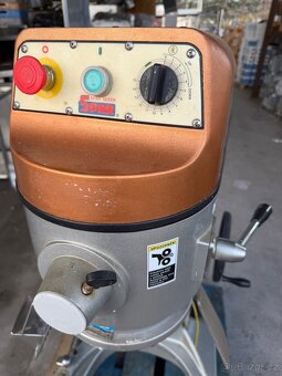 Univerzální robot SPAR - 40HI-E - 2