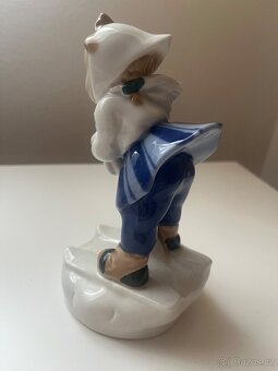 Porcelánová soška - malá lyžařka - 2