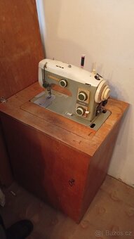 Šicí stroj veritas (NDR) - 2