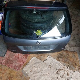 5.dveře-VW GOLF 5,6 COMBI - 2