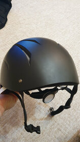 Jezdecká helma vel. M (55 - 59 cm), kartáče, box - 2
