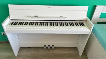 Digitální piano Yamaha YDP-S54WH s židličkou Stagg - 2