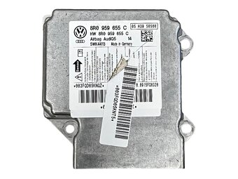 Palubka černá 8R1857003G Audi Q5 8R r.v. 2010 - 2