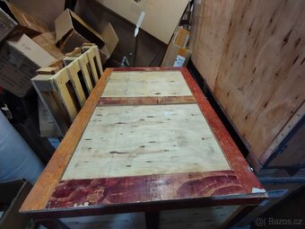 Prodám dřevěný kufr/box 150x96x94 - 2