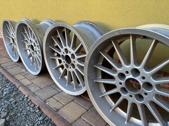 Disky BMW styling 32, 18” 5x120 dvourozměr origo na E38 - 2