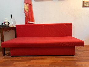 Prodám rozkládací Gauč / postel červený - 2