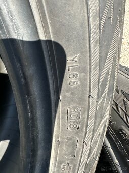 Zimní pneu Nokian WR SUV 235/50 R19 - 2