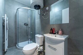 Pronájem bytu 1+kk Na břevnovské pláni, Praha - 2