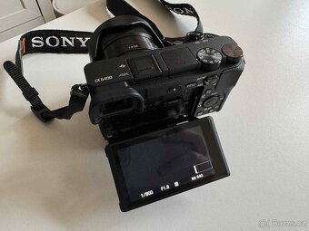 Sony a6400 + Sony 35mm f/1.8 - 2