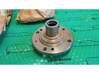 náboj předního kola pro ABS Škoda Felicia 6U0407615 - 2