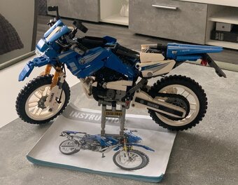 Kopie stavebnice LEGO Yamaha DT (složený stav) - 2