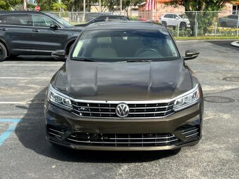2019 Volkswagen Passat 2.0T SE R-Line FWD 2.0 - 2