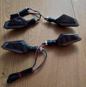 Sada led blinkrů na moto 4ks s pozičkama - 2