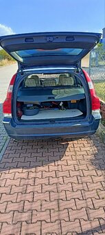Prodám Volvo V70 2.5T 154 kw 05 - 2