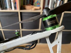 Dron, Quadcopter, domácí stavba - 2