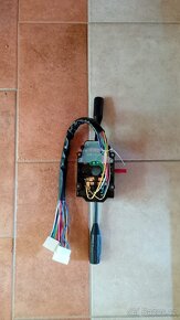 Suzuki Samurai páčky volantu - 2