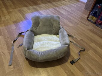 Pelíšek do auta pro malé psy\kocky - 2