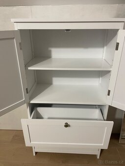 Koupelnová skříňka - 2