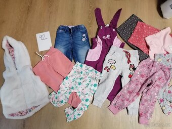 Balík dívčího oblečení vel. 92 - 2