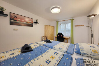 Pronájem rodinného domu 5+1, Znojmo - 2