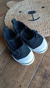 Plátěné sportovní boty, vel 24 - 2