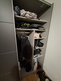 Skříň s posuvnými dveřmi - 2