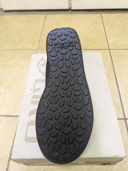 GIRO Latch Black/Dark Shadow - 2