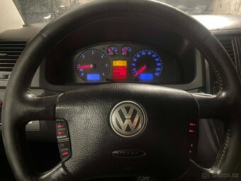 VW T5 128kw 4motiin Multivan - 2