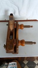 Starý dřevěný hoblík - 2