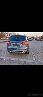 Ford kuga 2.0tdci st-line 4x4 manuál - 2