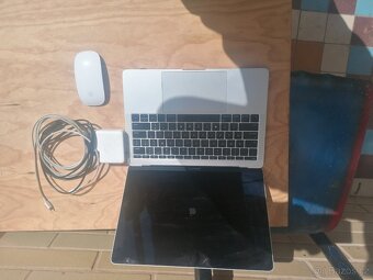 Macbookpro 13" komplet s moude magic, sieť. adapter. - 2