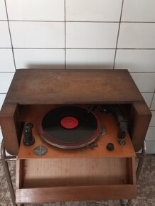 Gramofon 50-60 léta - 2