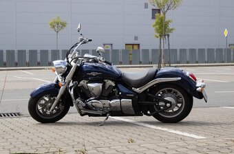 Suzuki VLR 1800 Intruder - 2