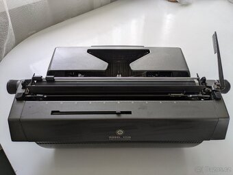 Psací stroj Consul model 2226 - 2