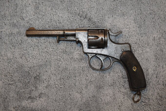 Revolver Nagant 1887, zlacené nápisy - 2