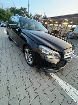 Mercedes e220 - 2