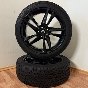 NISSAN QASHQAI 5x114,3 R19 ET40+ZIMNÍ 225/45R19 7mm - 2
