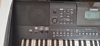 KLÁVESY Yamaha PSR E-463 vč. stojanu - 2