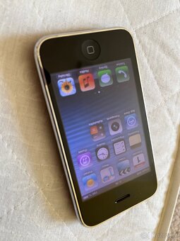 Apple iPhone 3GS 8GB - 2