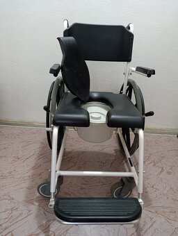 Invalidní křeslo/vozík sprchový a toaletní - 2