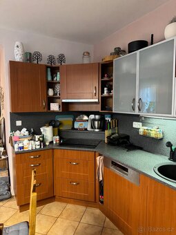 PRODÁM KUCHYNI VČETNĚ SPOTŘEBIČŮ - 2