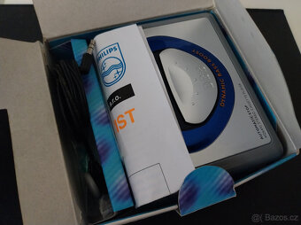 Nepoužitý walkman Philips z r. 2001 - 2