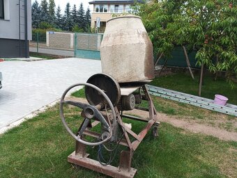 Stavební míchačka - 2