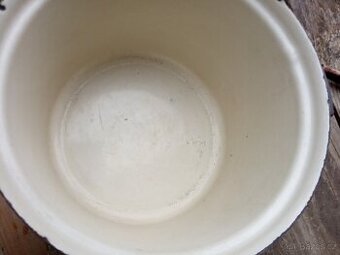 Smaltovaný hrnec - 2