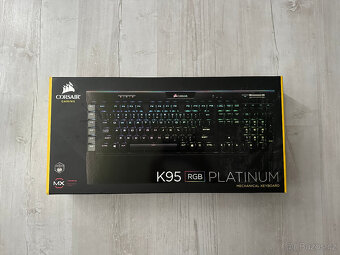 Herní mechanická klávesnice Corsair K95 Platinum RGB - 2